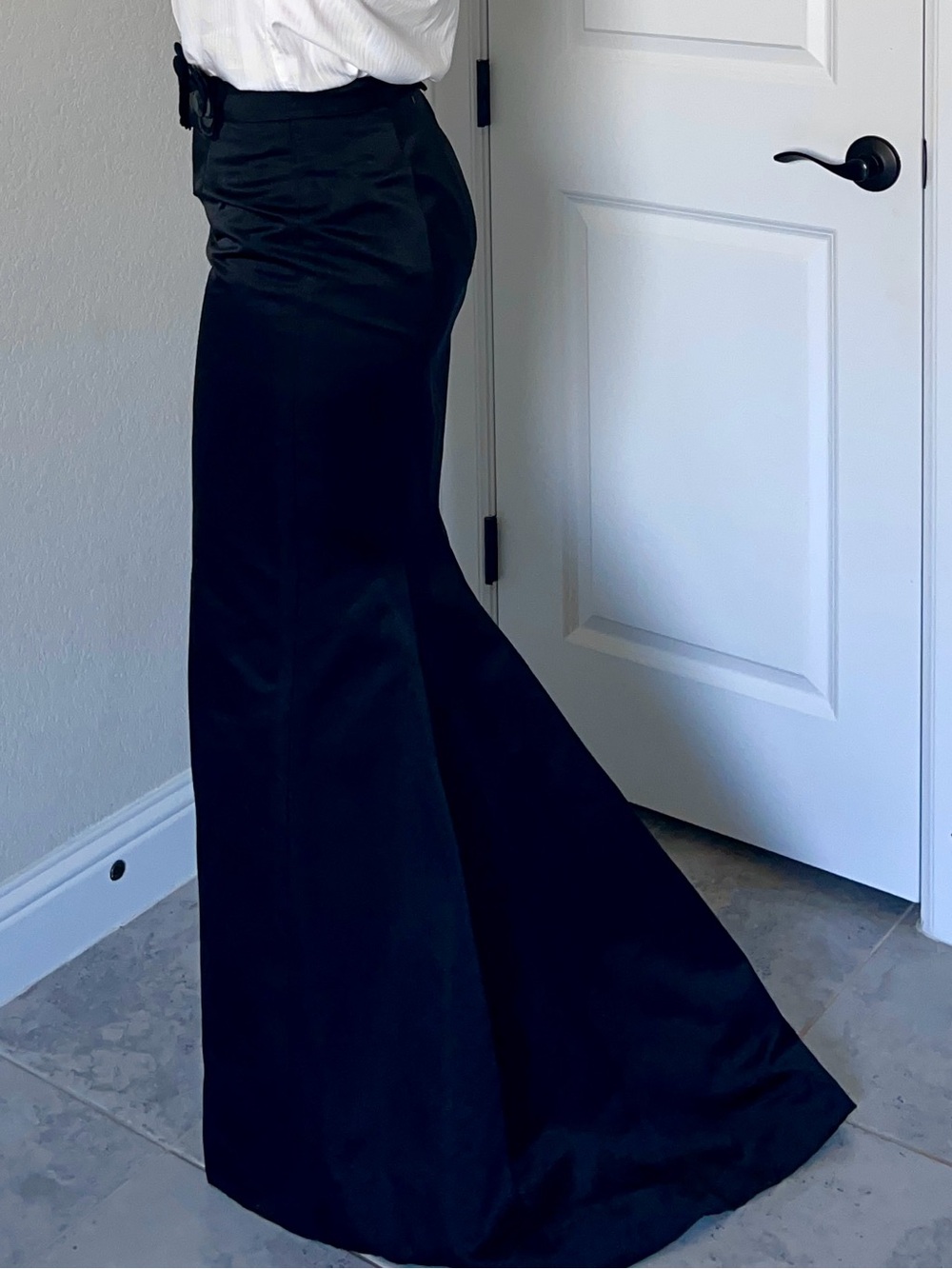 NWT Carolina Herrera Black Silk Floral Appliqué Mermaid Maxi Skirt 6